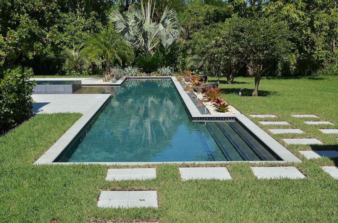 Key takeaways for choosing a pool builder near you