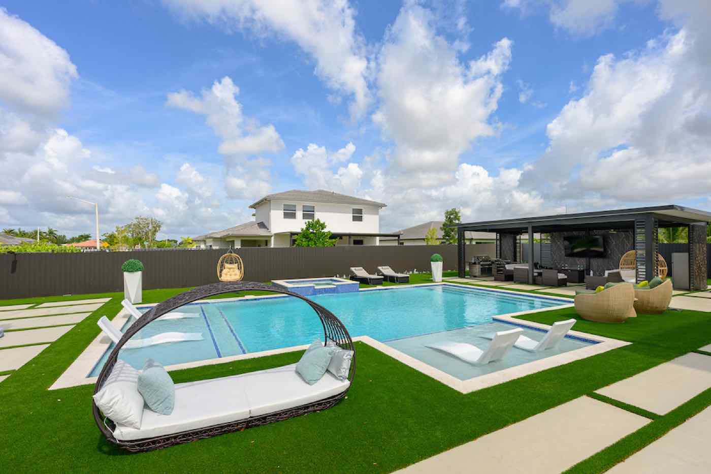 Mistakes to avoid when hiring a pool builder